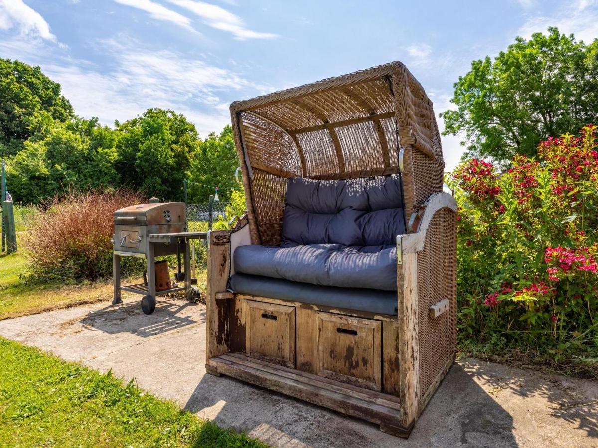 Snug Holiday Home In Divitz Spoldershagen Near Skydiving Kültér fotó