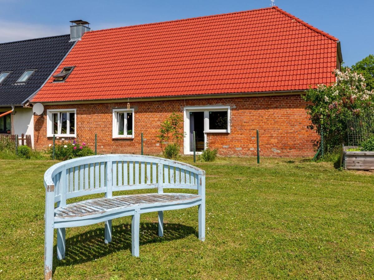 Snug Holiday Home In Divitz Spoldershagen Near Skydiving Kültér fotó